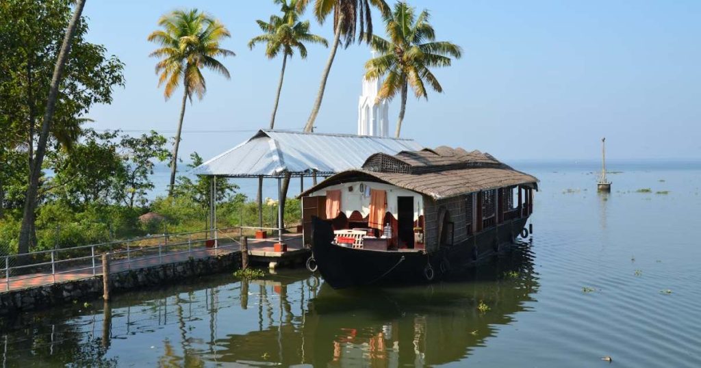 Kuttanad-boathouse